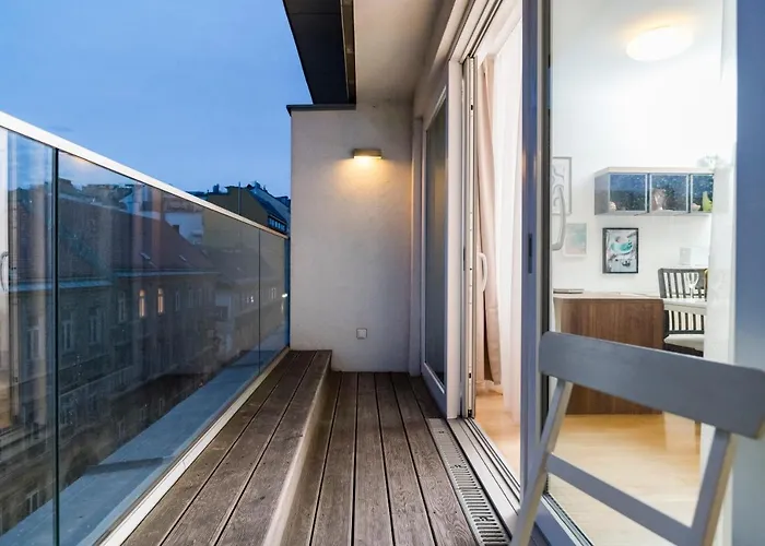 Balcony Dream Mariahilf Апартаменти *