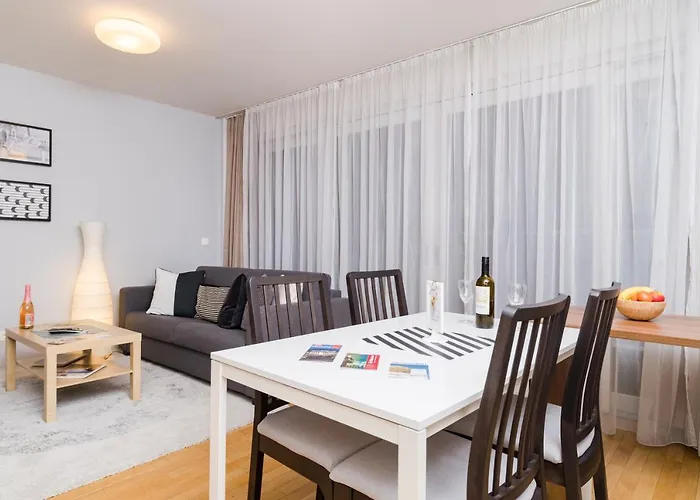 Balcony Dream Mariahilf Апартаменти Відень